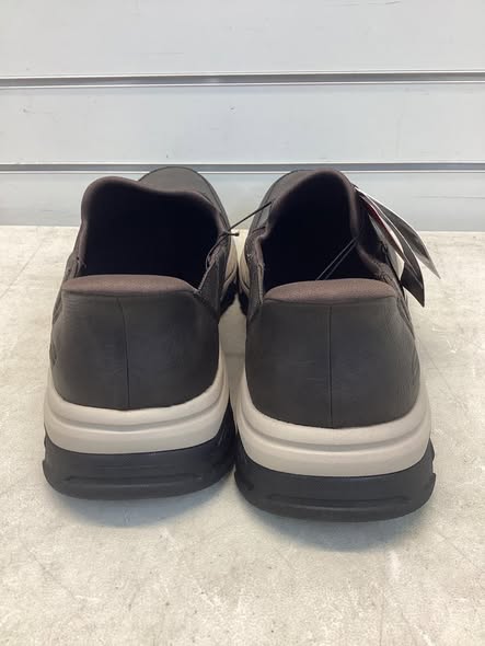 Skechers Men's Hands Free Swift Fit Sneaker Size 11