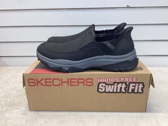 Skechers Men's Hands Free Swift Fit Sneaker - Size 10