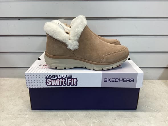 Skechers Women's Swift Fit Easy Going Boot - Size 9