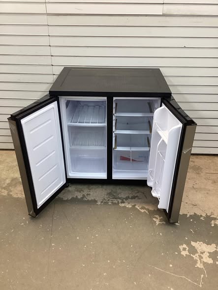 Frigidaire 5.5 cu. ft. Side by Side 2-Door Mini Fridge in Black