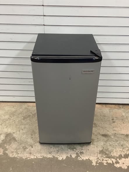 Frigidaire Gallery 3.2 Cu Ft Compact Fridge