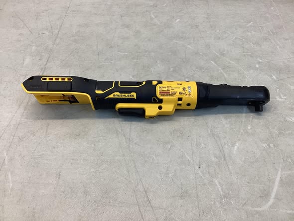 DEWALT 20-Volt Maximum Lithium-Ion 3/8 in. and 1/2 in. Cordless Ratchet Kit with 1.7 Ah Battery, Charger and Bag
