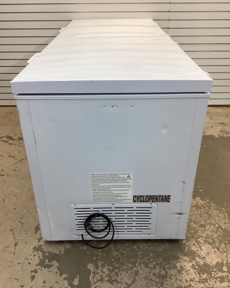 Hamilton Beach 82 in 30 cu. ft. Manual Defrost Dual Door Chest Freezer in White