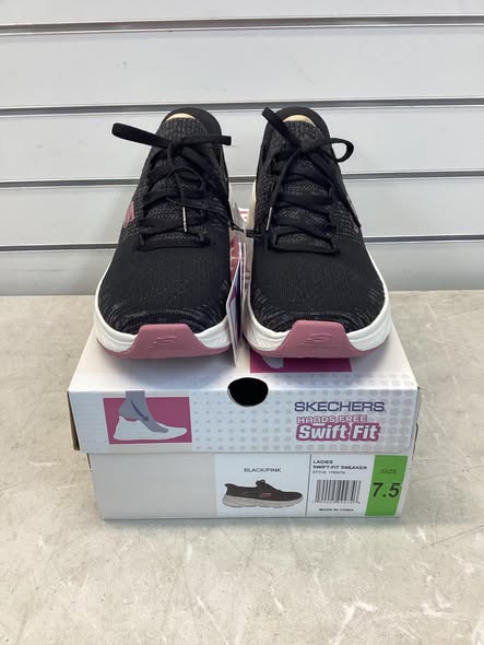 Skechers Women's Hands Free Swift Fit Stretch Knit Sneaker Size 7.5