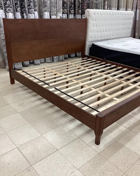Yolo Brown Walnut Solid Red Oak Wood Frame King Size Platform Bed Frame with Headboard Wooden Slat Support