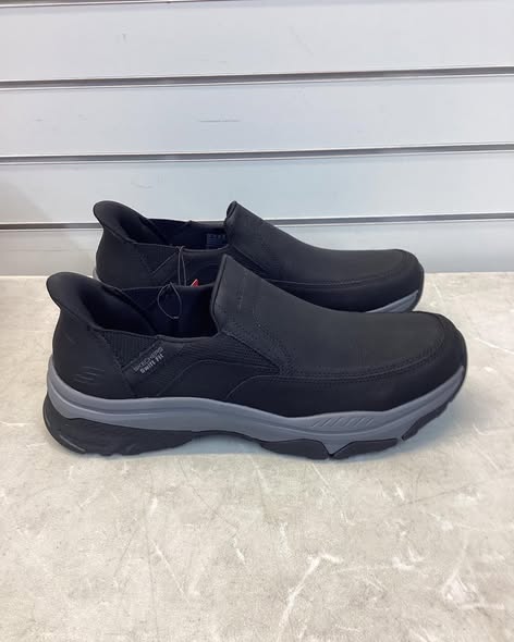 Skechers Men's Hands Free Swift Fit Sneaker Size 11 - Black