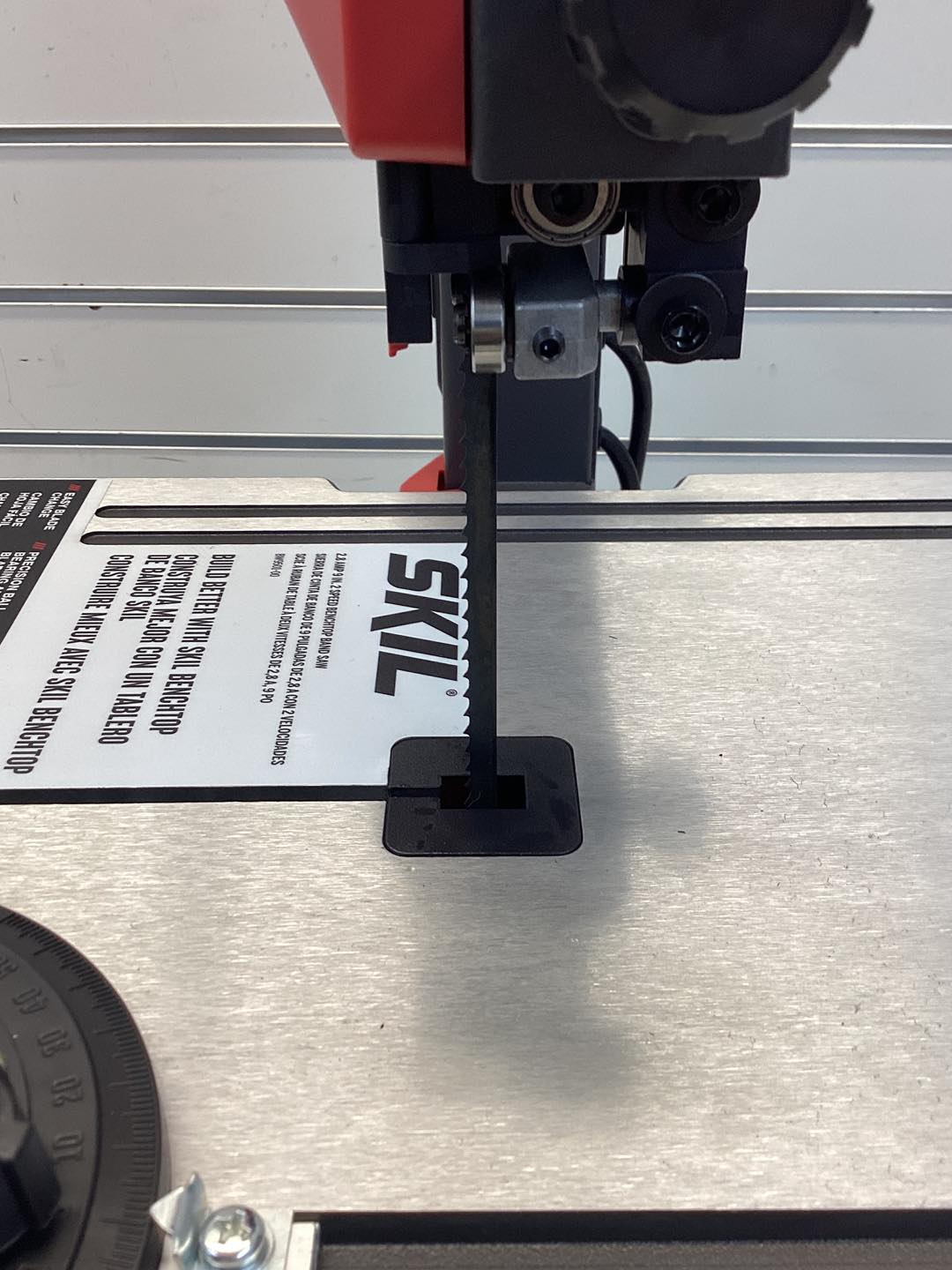 SKIL 9-Inch 2.8 -Amp Stationary Band Saw