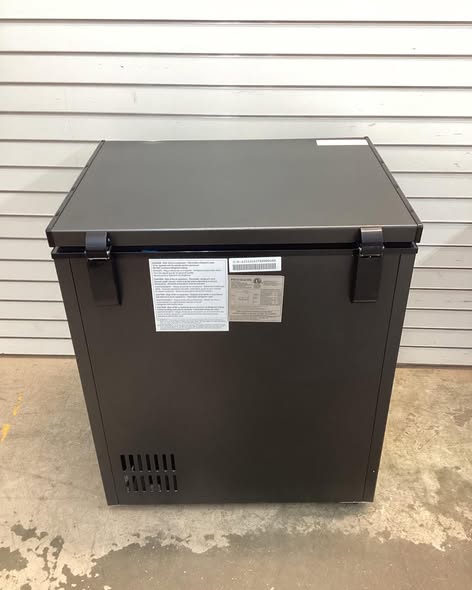 Frigidaire 5 cu. ft. Manual Defrost Chest Freezer, Garage Ready Deep Freezer With Adjustable Thermostat in Black