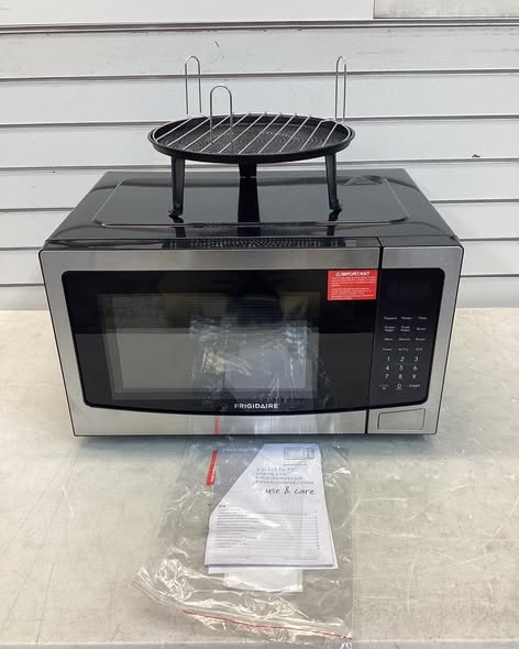 Frigidaire 1.1 cu. ft. Stainless Steel 3-in-1 Countertop Microwave Oven with Air Fryer and Convection, 1000 W