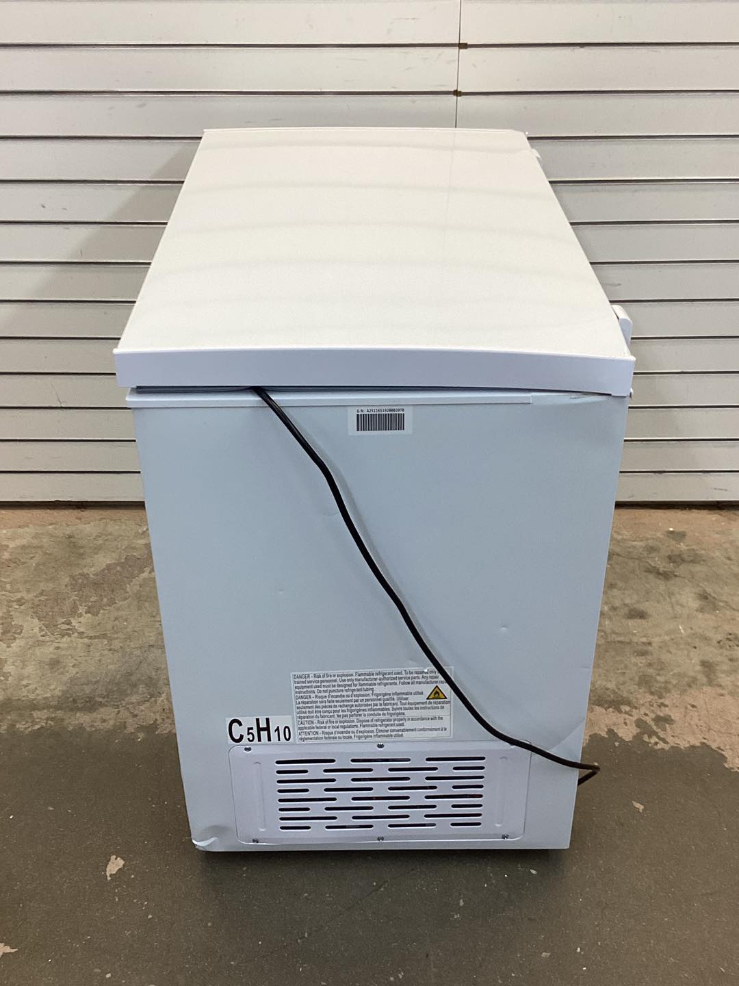 Frigidaire 7.0 cu ft Chest Freezer, White