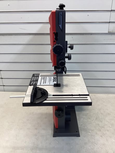SKIL 9-Inch 2.8 -Amp Stationary Band Saw