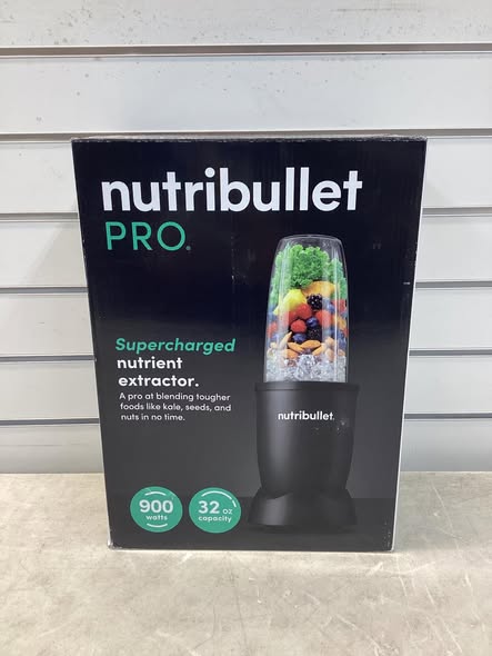 Nutribullet Pro 32 oz. 900-Watt Personal Blender