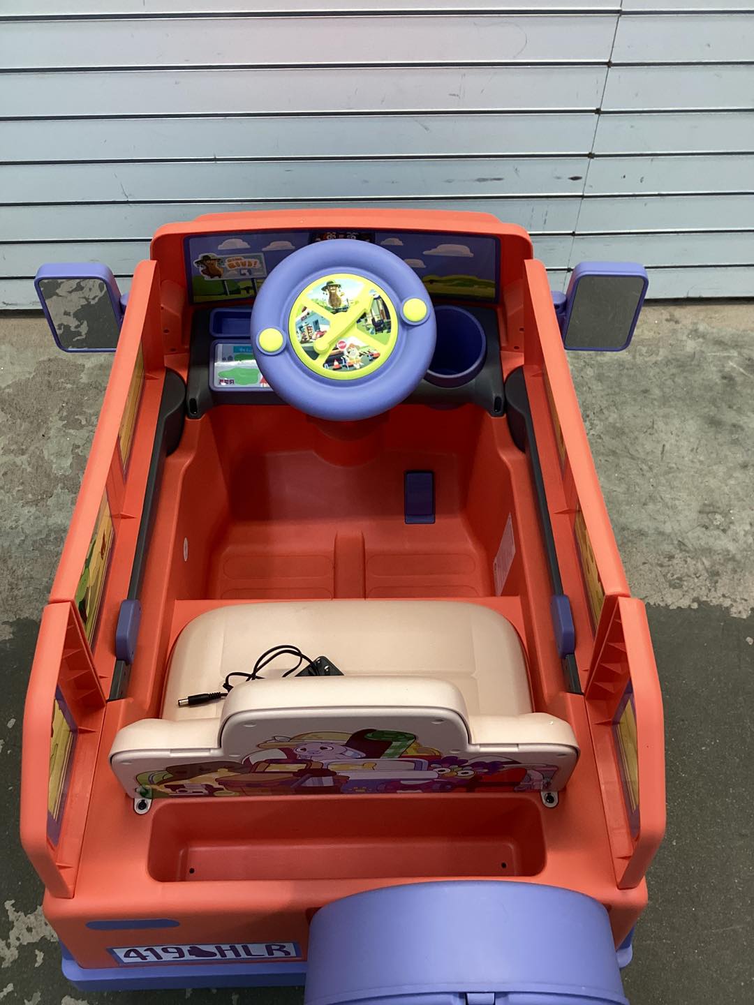 Bluey Heeler Family Vehicle 12-Volt Battery Powered Ride-On