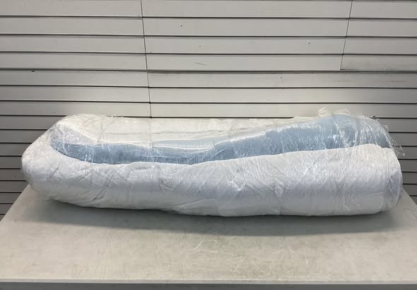 Member’s Mark 4" Pillow Top Gel Memory Foam Mattress Topper - Queen Size