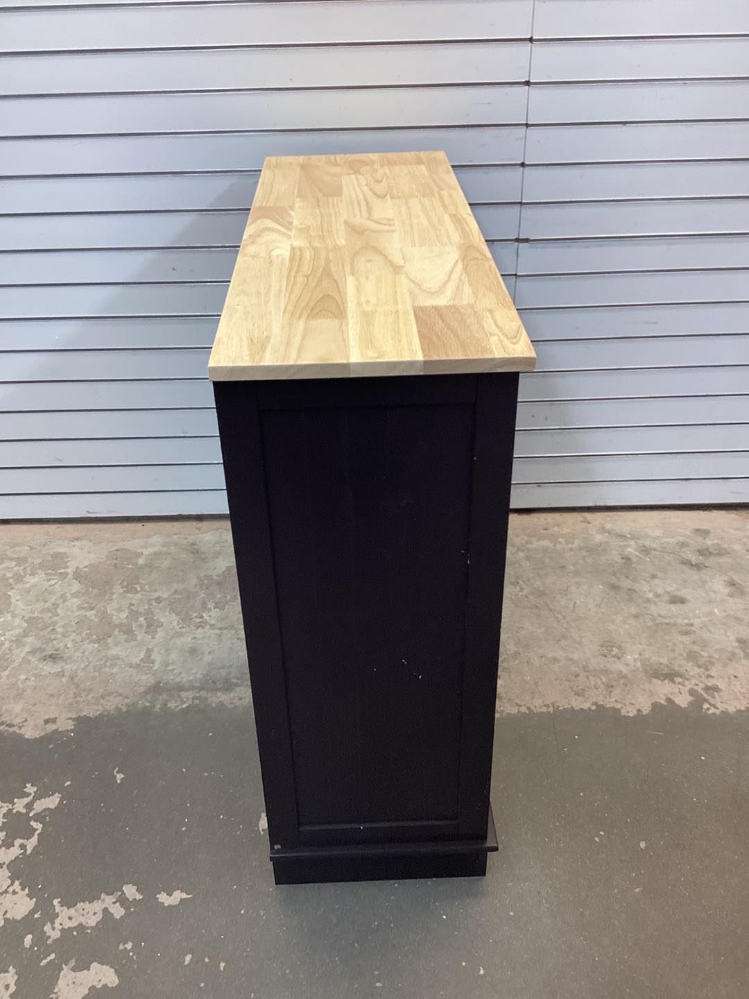 Costway 15.5 Gallon Kitchen Tilt Out Trash Cabinet Rubber Wood Tabletop 2 Drawers Shelf Black