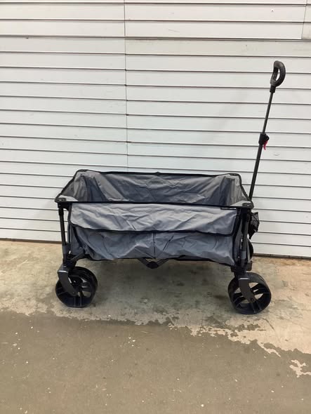 Member’s Mark All-Terrain Folding Wagon