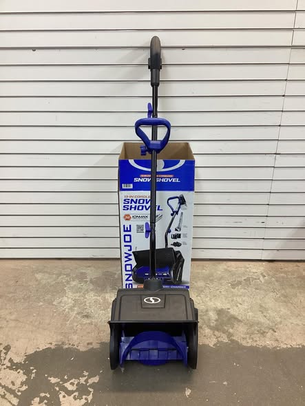 Snow Joe 24V 13 Inch Wide Cordless Snow Shovel with Cover + 4.0Ah Battery / Charger