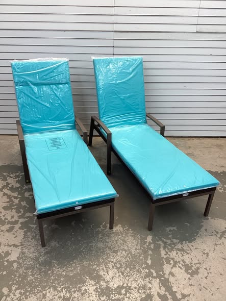 COSTWAY 2PCS Rattan Lounge Chair Outdoor, Patio Wicker Chaise Lounge with 5-Position Adjustable Backrest