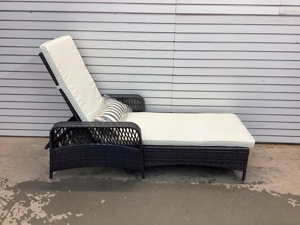 PATIOJOY Outdoor Chaise Lounge Chair Recliner with 6-Level Backrest Cushion and Pillow