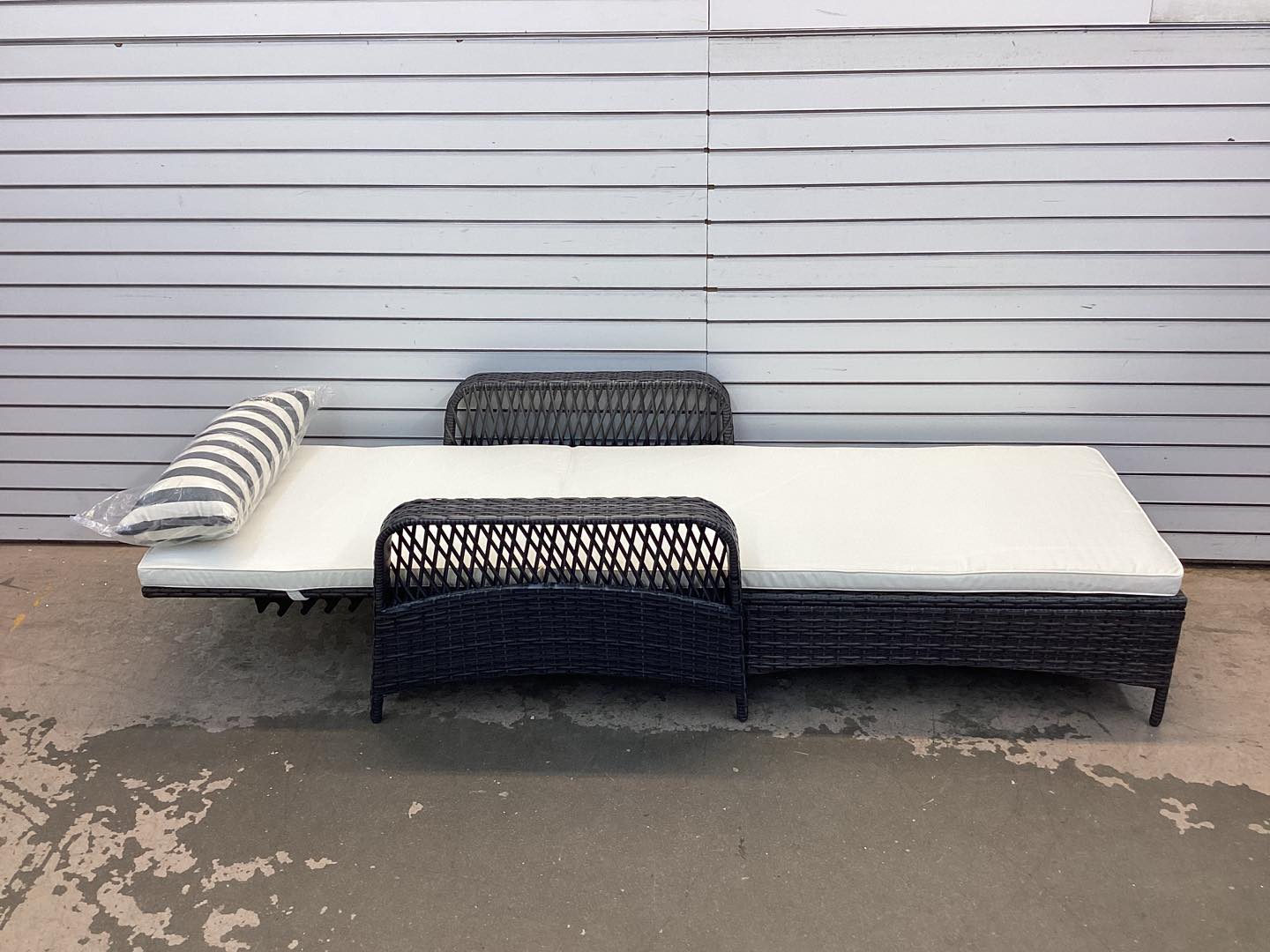 PATIOJOY Outdoor Chaise Lounge Chair Recliner with 6-Level Backrest Cushion and Pillow
