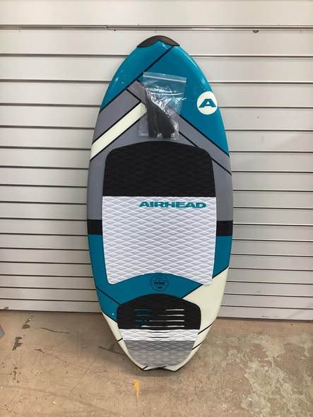 Airhead PFISH Polypropylene Multicolored Skim Wakesurf Board 21 in. W X 49 in. L