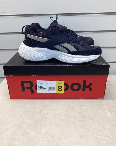 Reebok Men's Chaos Running Sneaker, dark blue, light grey, white. Size 8