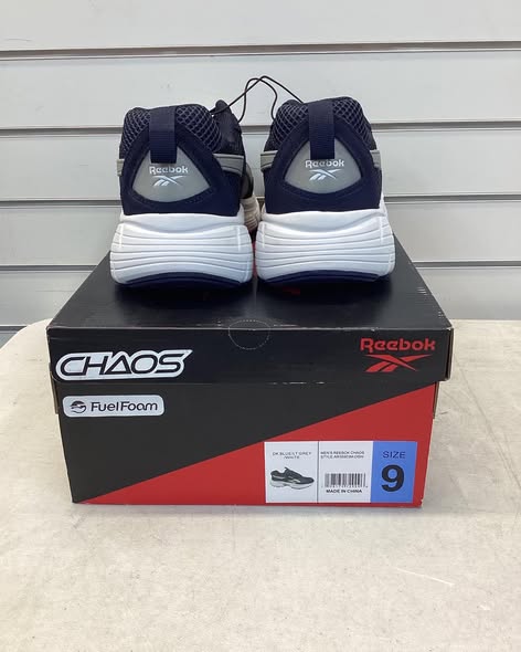 Reebok Men's Chaos Running Sneaker, dark blue, light grey, white. Size 9