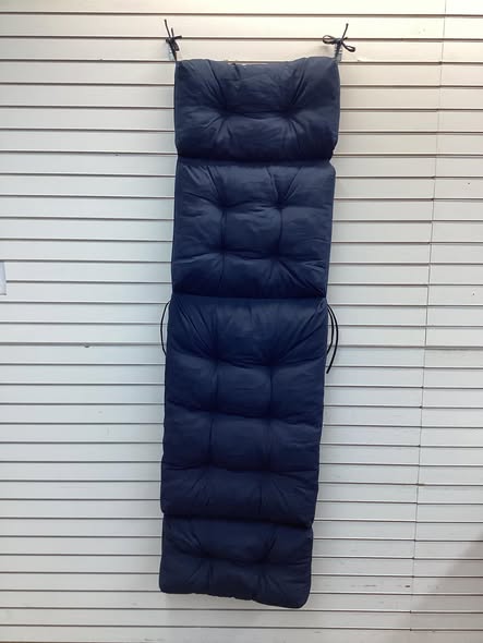 Outdoor Lounge Chaise Cushion with String Ties