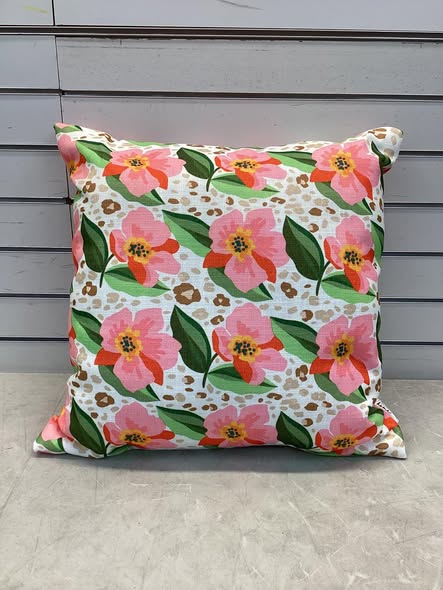 STUDIOCHIC Home Summer Brights Indoor/Outdoor Decorative Pillow