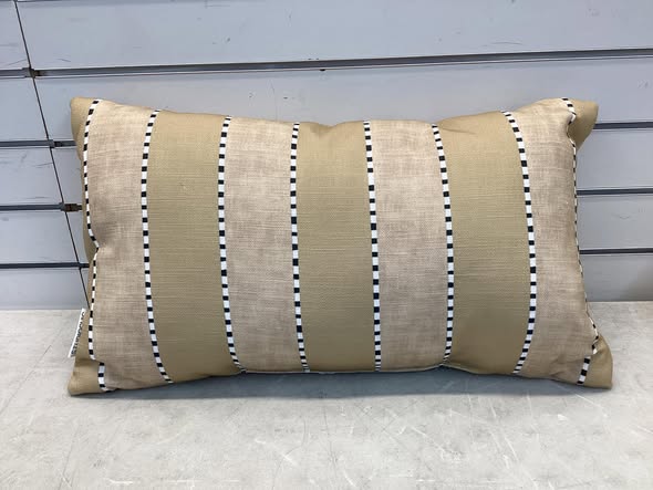STUDIOCHIC Home Summer Brights Indoor/Outdoor Decorative Pillow