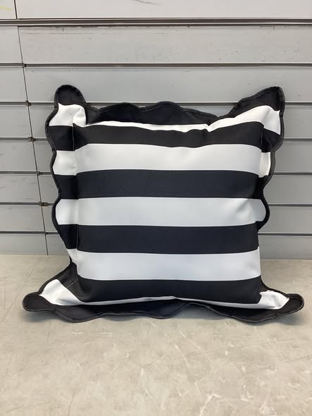 STUDIOCHIC Home Summer Brights Indoor/Outdoor Decorative Pillow