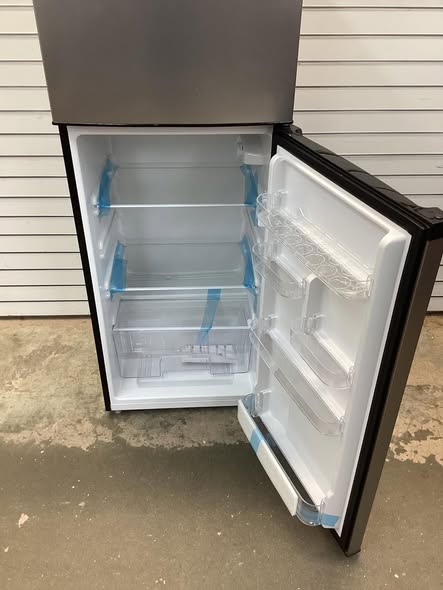 Frigidaire Gallery Top Mount Refrigerator, 7.5 cu ft, Stainless Steel