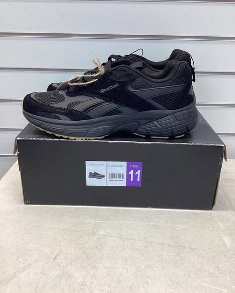 Reebok Men's Chaos Running Sneaker, Black/Tan. Size 11
