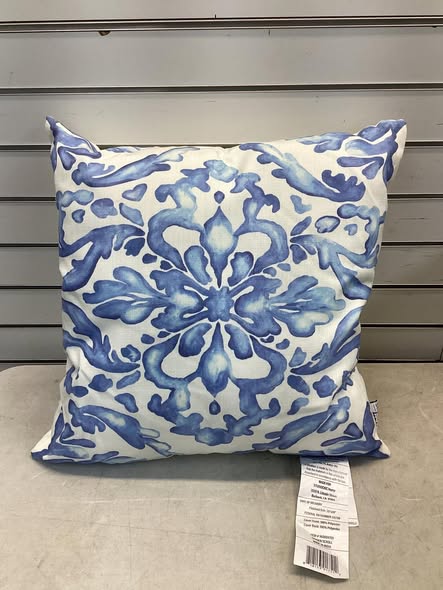 STUDIOCHIC 20” x 20” Garden Scroll Home Summer Brights Indoor/Outdoor Decorative Pillow