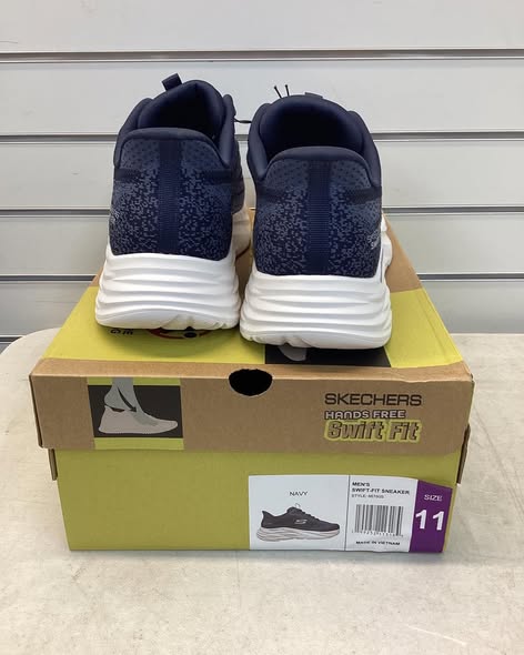 Navy Skechers Men's Hands Free Swift Fit Lite-Foam Sneaker -Size 11