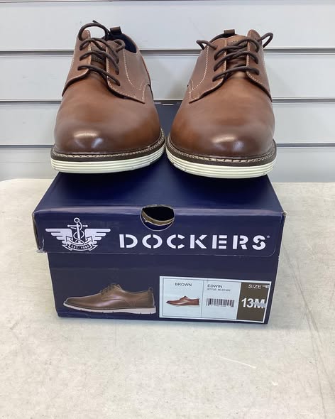 Dockers Men's Casual Dress Shoe. Brown, size 13m