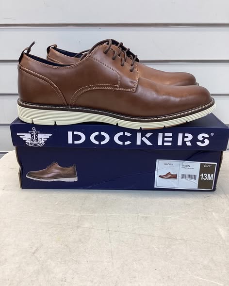 Dockers Men's Casual Dress Shoe. Brown, size 13m