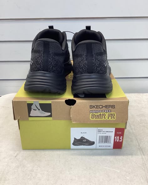 Black Skechers Men's Hands Free Swift Fit Lite-Foam Sneaker -Size 10.5