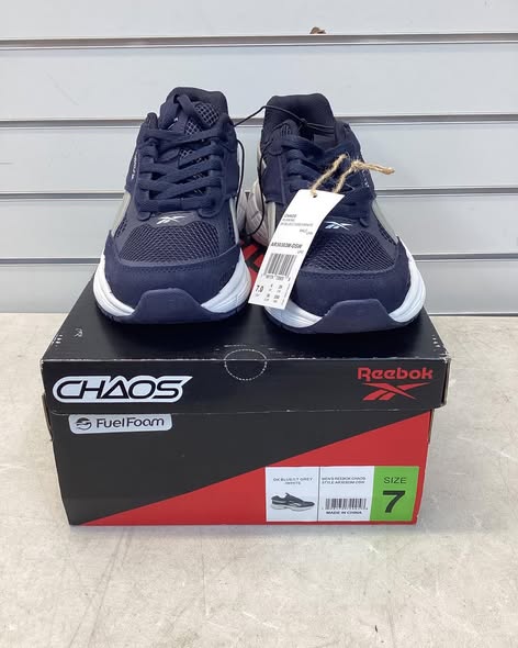 Reebok Men's Chaos Running Sneaker, dark blue, light grey, white. Size 7