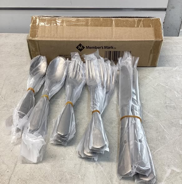 Member's Mark Premium Forged Stainless Steel 20 Piece Flatware Set