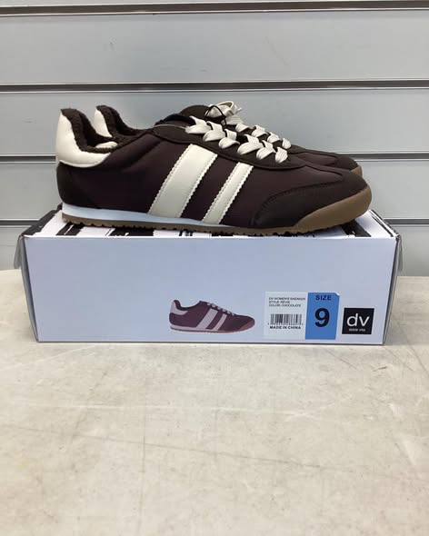 DV by Dolce Vita Women's Lace-Up Sneaker Size 9
