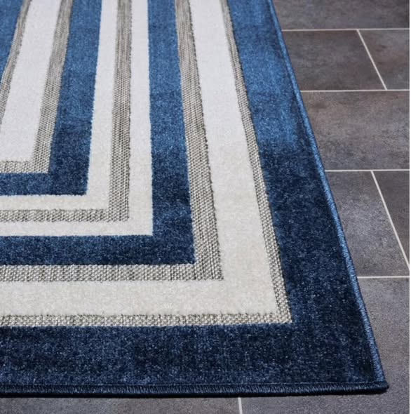 Safavieh Bahama Indoor/Outdoor Rug Collection, 6' 7" x 9'