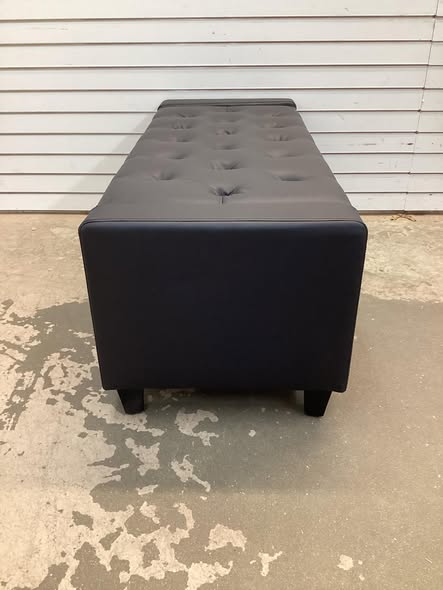 50.5‘ Wide Tufted Faux Leather Upholstered Storage Bench