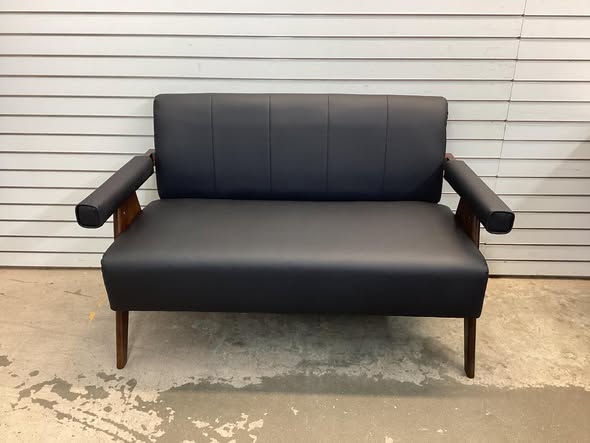 50"w Black Faux Leather Loveseat With Thickened Backrest & Armrests