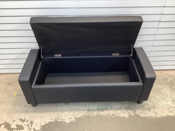 50.5‘ Wide Tufted Faux Leather Upholstered Storage Bench