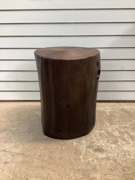 COSIEST Outdoor Tree-Trunk End Table