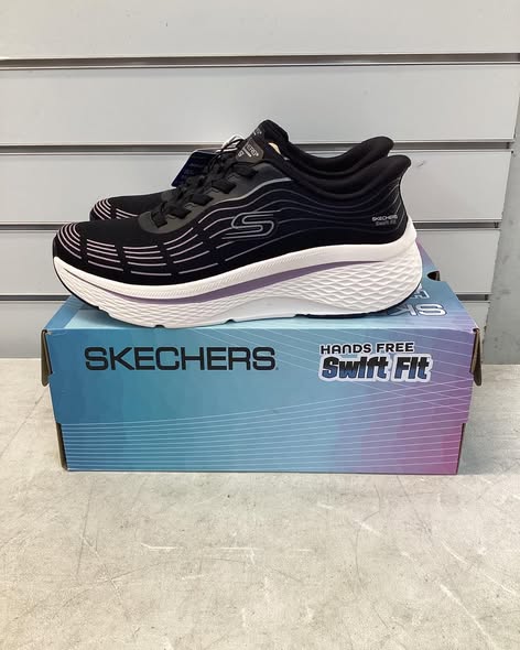 Skechers Women's Swift Fit Sneaker black/purple/white. size 7.5