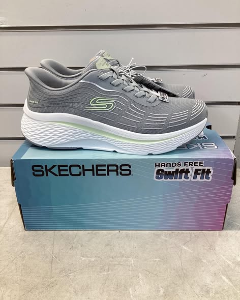 Skechers Women's Swift Fit Sneaker gray/light green/white. size 9