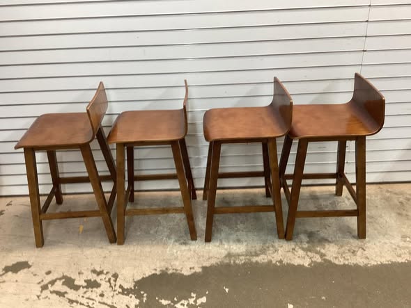 Set of 4 Costway 24.5" Counter Height Bar Stools with Footrest Solid Rubber Wood Legs Walnut