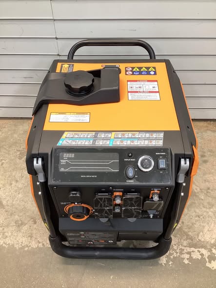 Generac 3800/3000-Watt Dual Fuel Inverter Generator Fully Enclosed